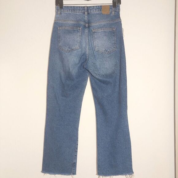 Zara Women's Frayed Hem High Rise Ripped Distressed Relaxed Ankle Jeans 2 EUC - Picture 7 of 10